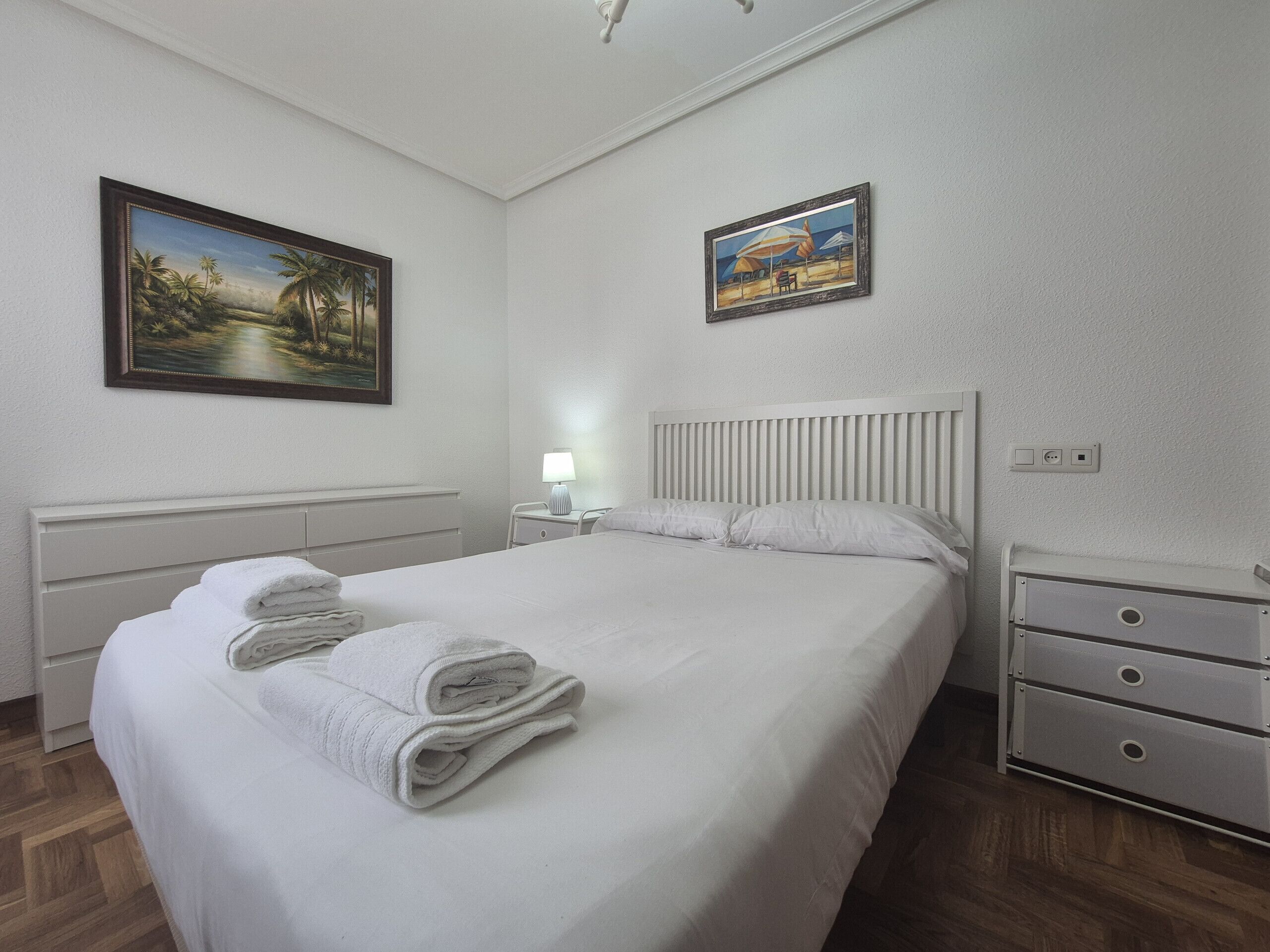 Iron/ironing board, free WiFi, bed sheets