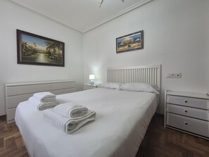 Strygejern/strygebræt, gratis Wi-Fi, sengetøj