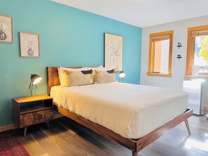 2 bedrooms, desk, iron/ironing board, travel cot