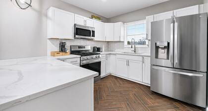 Stylish Retreat | 3-BR | Train to NYC access