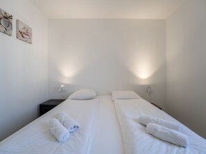 2 bedrooms, Internet