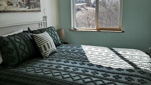 2 bedrooms, desk, iron/ironing board, free WiFi - Waterfront 2-bedroom suite with WiFi in Soldotna (Soldotna)