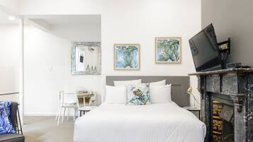 Desk, iron/ironing board, travel cot, WiFi