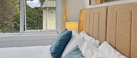 1 bedroom, iron/ironing board, travel crib, WiFi