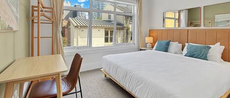 1 slaapkamer, een strijkplank/strijkijzer, reisbedje, wifi