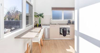 Stunning Huge Studio & Sunny terrace with Parking