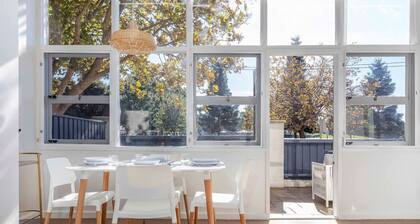 Stunning Huge Studio & Sunny terrace with Parking