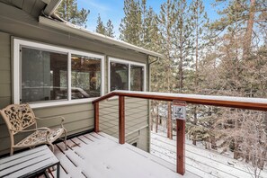 Property grounds - Sueños Azules- Fawnskin Retreat Cottage in Big Bear (Fawnskin)