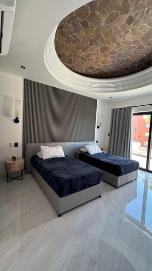 6 soverom, strykejern/-brett, wi-fi (inkludert) og sengetøy