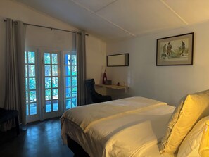 1 bedroom, desk, iron/ironing board, WiFi