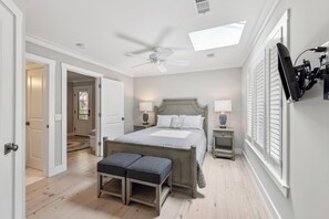 3 chambres, fer et planche à repasser, Wi-Fi gratuit, draps fournis