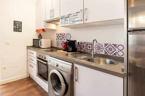 Fridge, microwave, oven, cookware/dishes/utensils