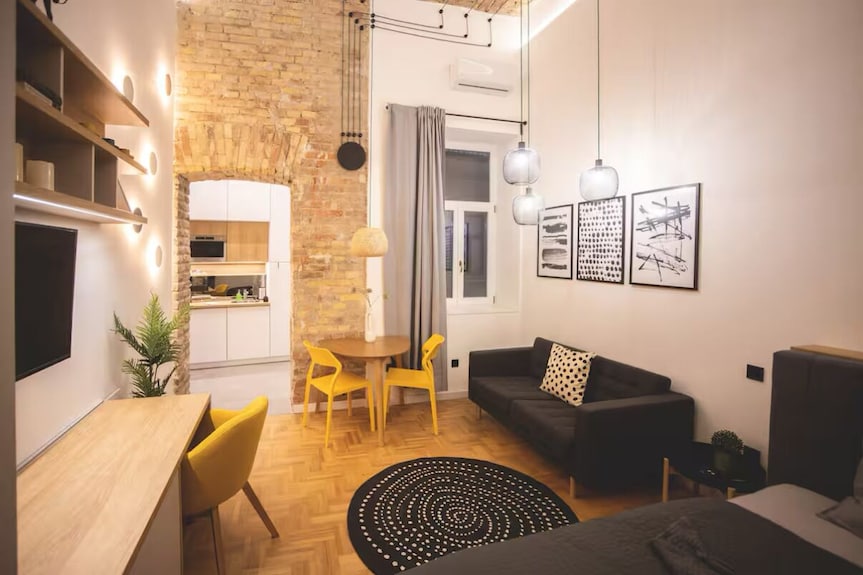 Charming 1-bedroom Apartment With Ac And Wifi In Budapest - ブダペスト