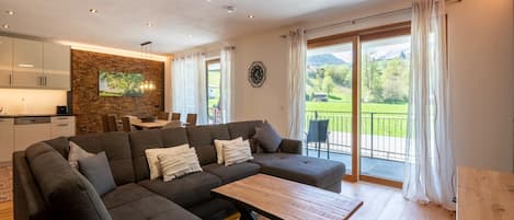 House | Living room