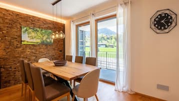 House | Dining