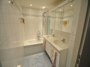 Bathroom - Apartment in Knokke-heist With Garage (Knokke-Heist)