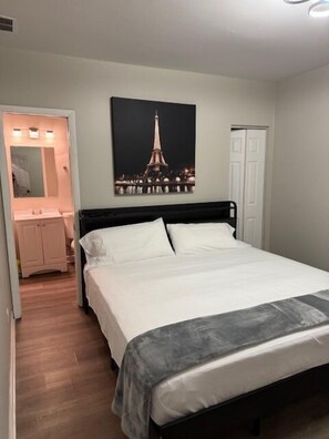 4 bedrooms, WiFi, bed sheets