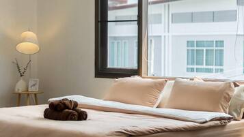 9 chambres, fer et planche à repasser, Wi-Fi, draps fournis