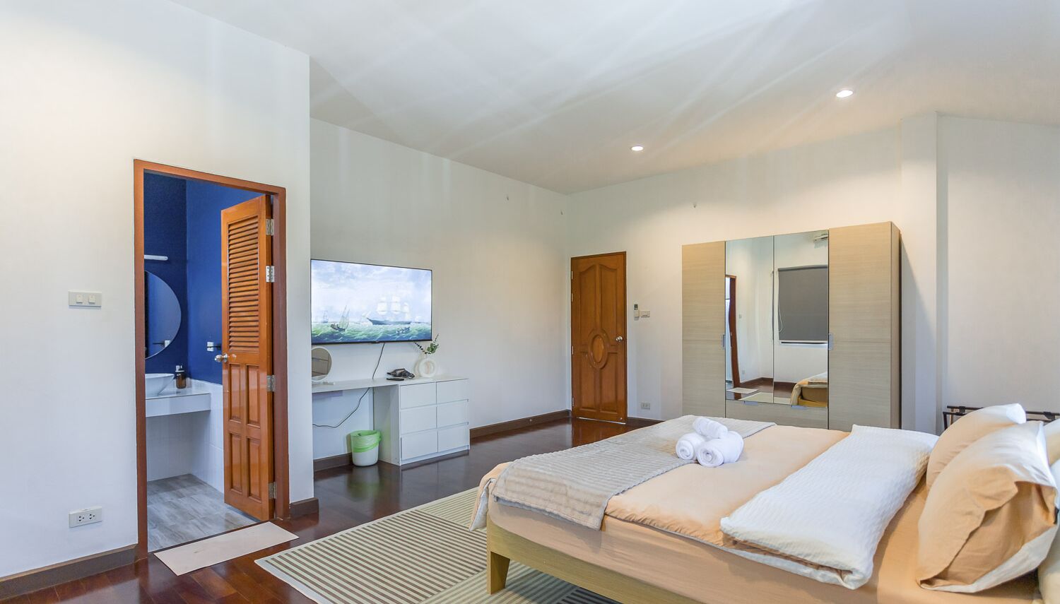 9 Schlafzimmer, Bügeleisen/Bügelbrett, WLAN, Bettwäsche