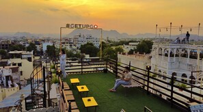 Terrace/patio - The Hosteller Udaipur (Udaipur)