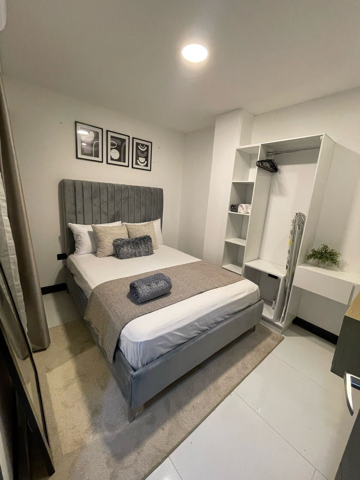 2 chambres, fer et planche à repasser, Wi-Fi, draps fournis