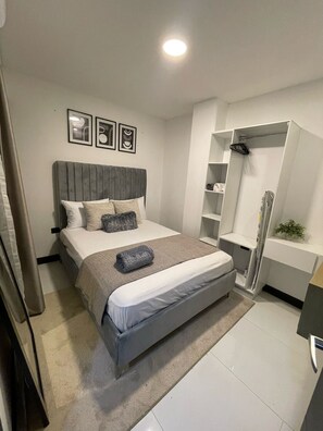 2 chambres, fer et planche Ă repasser, Wi-Fi, draps fournis