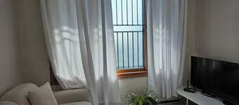 3룸( Q,Q,SS) TOV 안정리게이트옆, 2층 조용한 주택가, long-term