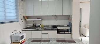 TOV 안정리게이트옆, 2층 조용한 주택가, long-term, 방3( Q,Q,SS)