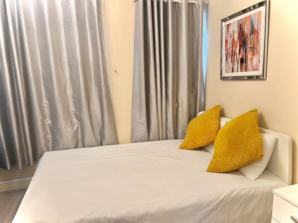 2 bedrooms, iron/ironing board, WiFi, bed sheets