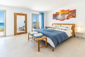 5 habitaciones, tabla de planchar con plancha y cuna de viaje 