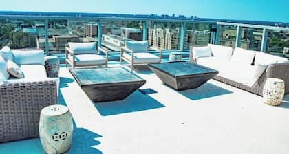 Luxurious Retreat Prime Location