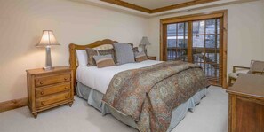 Exterior - Luxury 4 Bedroom Condo in Vail Village - Mountain View Residences (Vail)