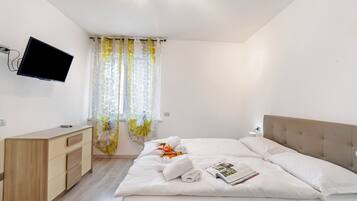 3 Schlafzimmer, BĂŒgeleisen/BĂŒgelbrett, kostenloses WLAN, BettwĂ€sche