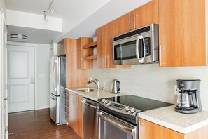 Fridge, microwave, oven, dishwasher