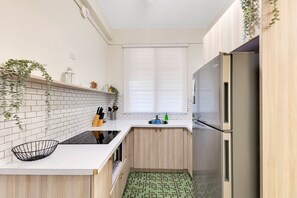 Fridge, microwave, coffee/tea maker, toaster