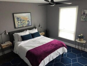 3 bedrooms, WiFi, bed sheets - Charming 3-bedroom townhome with rooftop patio and Nextdoor gym in Indianapolis (Indianapolis)