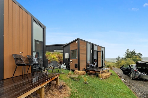 Bacardi Heights Waikaia by Tiny Away