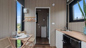 Fridge, microwave, stovetop, toaster