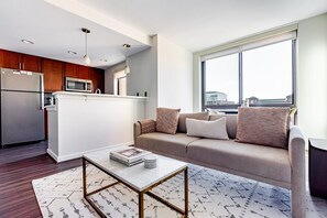 Télévision, chaîne hi-fi