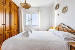 2 makuuhuonetta, silitysrauta/-lauta, ilmainen Wi-Fi, vuodevaatteet