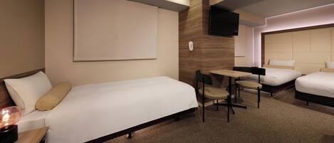 1 bedroom, desk, iron/ironing board, WiFi (free)
