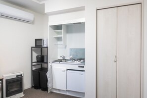 Fridge, microwave, stovetop, electric kettle