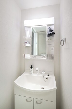 Hair dryer, towels