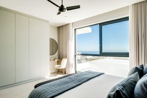 3 室のベッドルーム、デスク、アイロン / アイロン台、WiFi