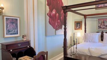 1 bedroom, desk, iron/ironing board, WiFi