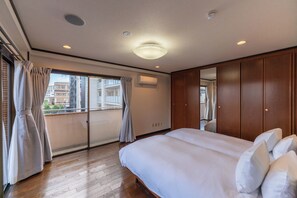 3 chambres, bureau, fer et planche à repasser, accès au Wi-Fi (inclus)