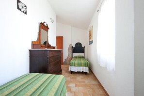 4 Schlafzimmer, Bügeleisen/Bügelbrett, kostenloses WLAN