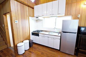 Fridge, microwave, stovetop