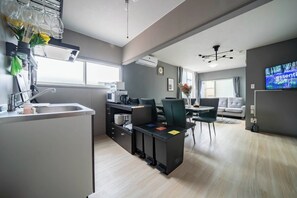 Interior - LIFE / Furano Hokkaidō (Furano)