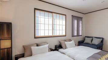 2 bedrooms, desk, free WiFi, bed sheets